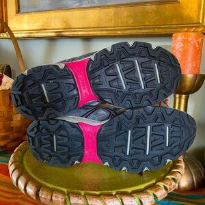 SALE $15 - Asics Gel Venture 6 Grey Trail Running Shoes Cushion Comfort - 9.5